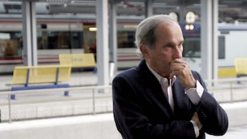 jose fernandez, accionista de sporting de gijon fotogarfiado en gijon antes de declaar 10-10-2013 foto luis sevilla