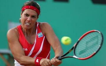 La ex tenista profesional, Jennifer Capriati, se llevó un anillo de un kiosko en un centro comercial en Tampa, justo cuando se encontraba en lo más alto de su carrera en 1993. 