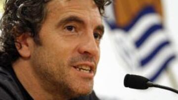 <b>ENIGMÁTICO. </b>Lillo, en la conferencia de prensa de ayer.