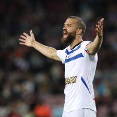 Todo el alavesismo, pendiente de Víctor Laguardia