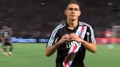 Marca, se lo dedica a su novia... ¡y le amonestan por ello!