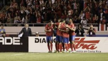 Costa Rica derrot&oacute; a Uruguay con un gol de Bryan Ruiz