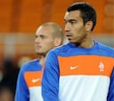 Van Bronckhorst, "encantado" de retirarse en la final del Mundial