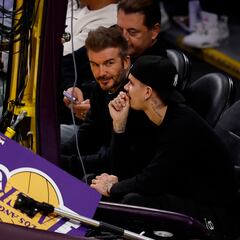 Special guest watches on as Curry takes down LeBron and co