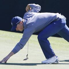 Masters leader Spieth has mixed emotions ahead of final day