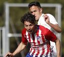El Atleti da otro paso para ganar la Liga con un polémico penalti