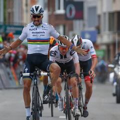 Roglic se corona en Lieja por un error histórico de Alaphilippe