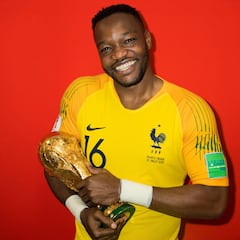 Steve Mandanda y sus tres hermanos, todos futbolistas... y todos porteros