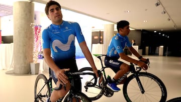 Mikel Landa y Nairo Quintana juntos durante la presentación del equipo Movistar.