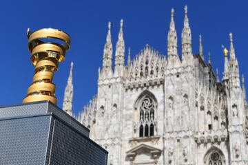 El Trofeo Senza Fine.