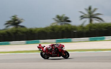 Enea Bastianini durante el Gran Premio de Malasia de Moto GP disputado en el circuito Internacional de Sepang.