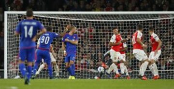 Felipe Pardo hizo gol y asistencia en el Emirates Stadium 