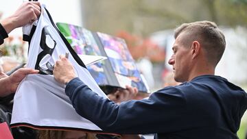 18 March 2024, Hesse, Neu-Isenburg: Soccer: National team, before the international matches against France and the Netherlands. National player Toni Kroos arrives at the team hotel in Gravenbruch. Photo: Arne Dedert/dpa (Photo by Arne Dedert/picture alliance via Getty Images)