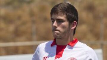 Jairo Samperio durante su presentaci&oacute;n como jugador sevillista.