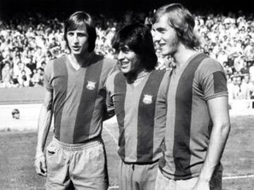 Johan Cruyff, Hugo Sotil y Johan Neeskens con el Barcelona en 1974.