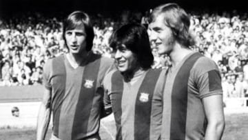 Johan Cruyff, Hugo Sotil y Johan Neeskens con el Barcelona en 1974.