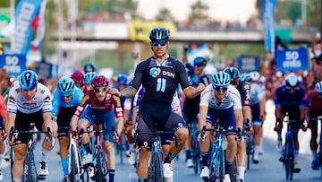 Sam Welsford celebra su victoria en la 7ª etapa de la Vuelta a San Juan 2023.