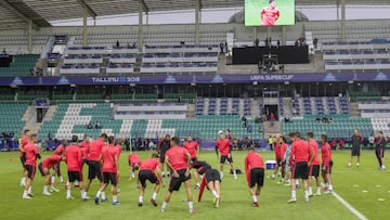 El Real Madrid, entrenándose en Tallin.