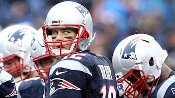 FOXBORO, MA - DECEMBER 24: Tom Brady #12 of the New England Patriots looks on from the huddle during the first half against the New York Jets at Gillette Stadium on December 24, 2016 in Foxboro, Massachusetts. Maddie Meyer/Getty Images/AFP
== FOR NEWSPAPERS, INTERNET, TELCOS & TELEVISION USE ONLY ==