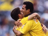Jugadores del América festejan un gol en el Invierno 98.