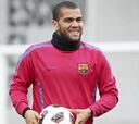 Alves: "Antes de jugar en el Madrid me volvería a Brasil"
