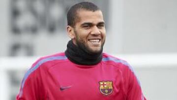 Alves: "Antes de jugar en el Madrid me volvería a Brasil"