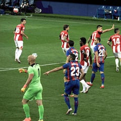 El colegiado debió anular el gol de Villalibre, según Iturralde