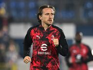 Soccer Football - Serie A - Como v AC Milan - Stadio Giuseppe Sinigaglia, Como, Italy - January 15, 2026 AC Milan's Luka Modric during the warm up before the match REUTERS/Daniele Mascolo