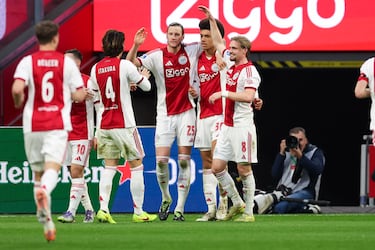 
Camisetas icónicas y una de las marcas más reconocibles del fútbol europeo.