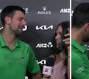 Le pasan una videollamada a Djokovic en plena entrevista tras eliminar a Sinner y es otra leyendaza del tenis: momentazo