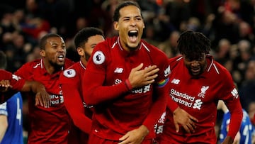 Los jugadores del Liverpool celebran un gol