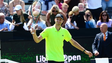 El letal saque de Hurkacz frena a Bautista