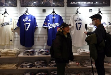 Hasta 20 mil dlares cuestan las entradas para ver a Dodgers en Japn