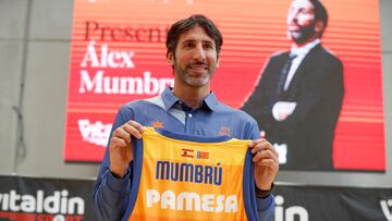 22/06/22  BALONCESTO 
VALENCIA BASKET
ACTO PRESENTACION
NUEVO ENTRENADOR COACH
ALEX MUMBRU


