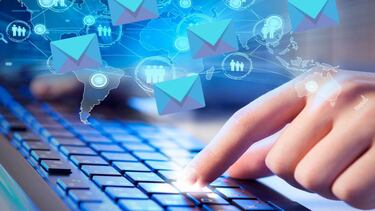 Envía un email ‘antijefes’ en su último día de trabajo, la empresa le denuncia y la Justicia le da la razón por “derecho a la crítica”