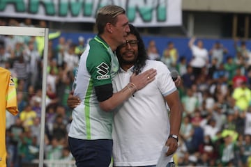 El portero prometió regresar para retirarse en el verde.