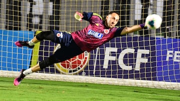 David Ospina durante un entrenamiento con la Selecci&oacute;n Colombia.