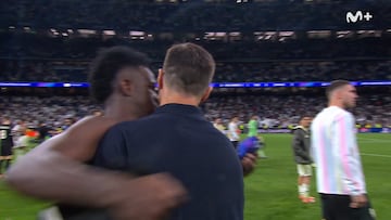 La diferencia en el saludo de Xabi Alonso con Mbappé y Vinicius tras el final: carne de meme