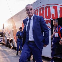 Gustavo Alfaro en Paraguay, un invicto con víctimas como Brasil y Argentina