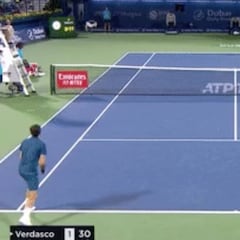 El saque de Verdasco ante Federer que arrasa en Twitter