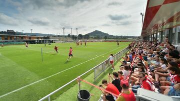 Los jugadores del Athletic, en Lezama