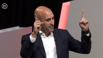 El presidente de la Real Federaci¨®n Espa?ola de F¨²tbol, Luis Rubiales, durante su intervenci¨®n en la Asamblea General de dicho organismo.