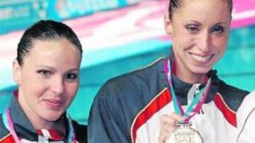 <b>LA SEGUNDA JUNTAS.</b> Mengual y Tirados posan con su segunda medalla en conjunto.