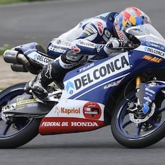 A Jorge Martín no le pesa nada el traje de máximo favorito