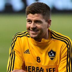 Gerrard podría regresar a Inglaterra... ¡A Tercera División!