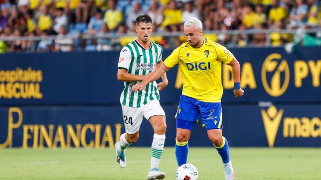 Ontiveros quiere prolongar la maldición del Huesca en Cádiz