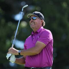 What is a shotgun start in golf? Could this type of format make golf more fun to watch?