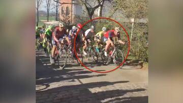 Nasty body-check in cycling race