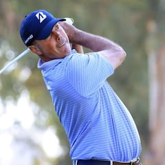 Matt Kuchar a la cabeza del torneo con Cabrera noveno