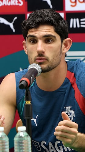 MEX8049. CANCÚN (MÉXICO), 25/03/2026.- El jugador Gonçalo Guedes de la Selección de Portugal habla en una rueda de prensa este miércoles, previo a un juego amistoso contra la Selección de México, en el balneario de Cancún (México). EFE/ Alonso Cupul